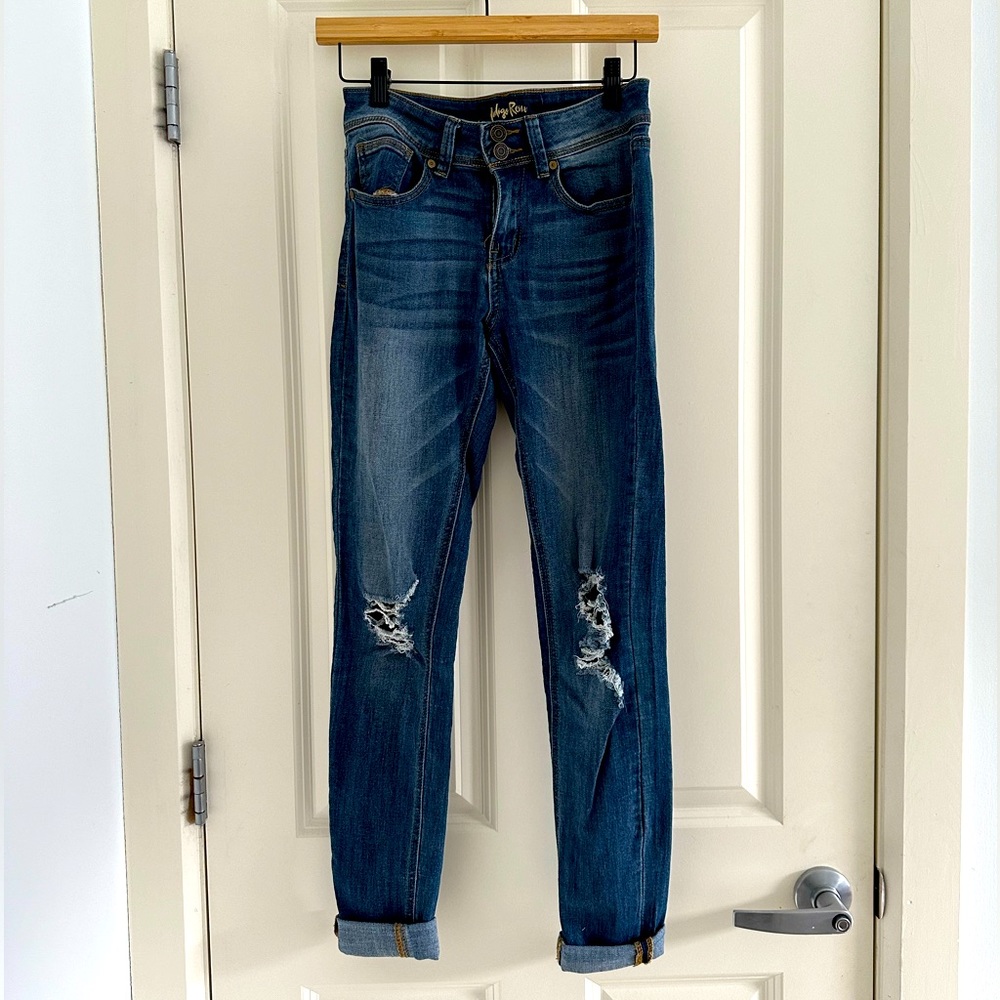 Indigo Rein size 3 super skinny distressed jeans